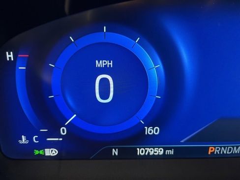 Used 2020 Ford Escape Titanium image 31