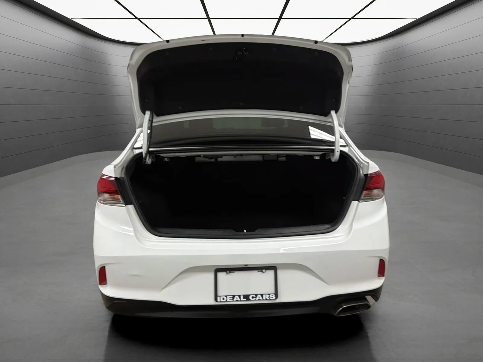 Used 2018 Hyundai Sonata SE w/ Cargo Package FWD image 19