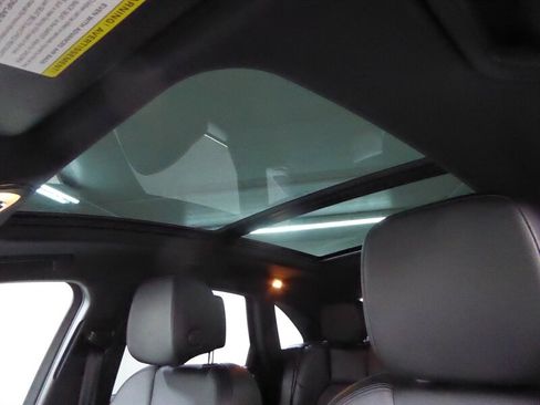 Used 2016 Porsche Macan S image 18