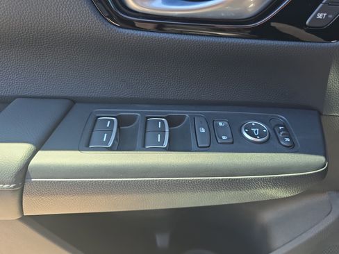 Used 2023 Honda CR-V EX-L image 30