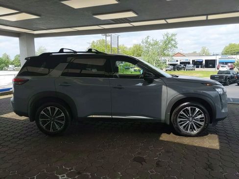 Used 2026 Nissan Pathfinder Platinum w/ Cargo Package AWD/4WD image 5