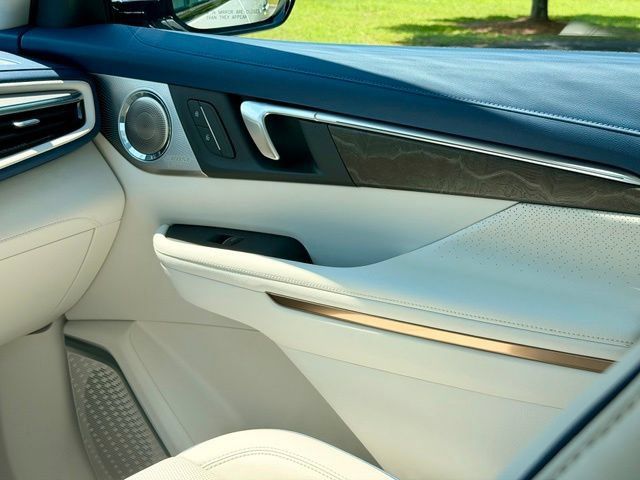 Used 2026 Buick Enclave Avenir w/ Super Cruise Package FWD image 25