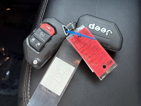 Certified 2023 Jeep Wrangler Rubicon 392 w/ Xtreme Recon 35" Tire Package image 38