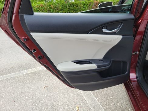 Used 2019 Honda Insight Touring image 15