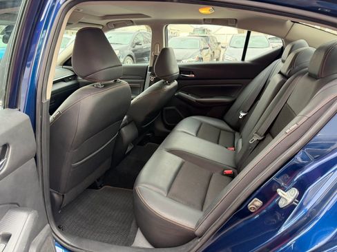 Used 2020 Nissan Altima 2.5 SR w/ Premium Package image 12