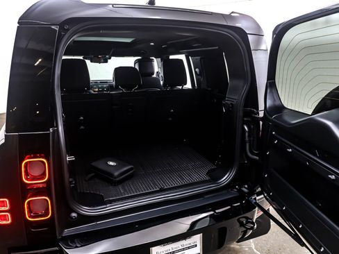 Used 2024 Land Rover Defender 110 X image 23