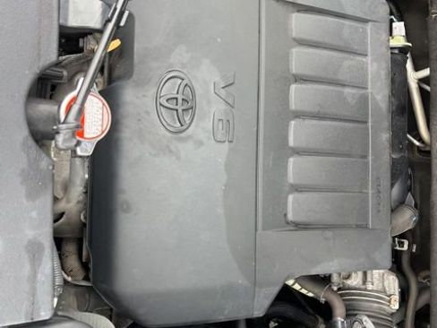 Used 2016 Toyota Highlander XLE image 24