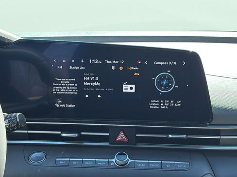 Certified 2025 Hyundai Elantra SEL FWD image 19