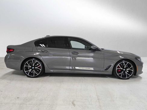 Used 2022 BMW M550i xDrive w/ Dynamic Handling Package image 2