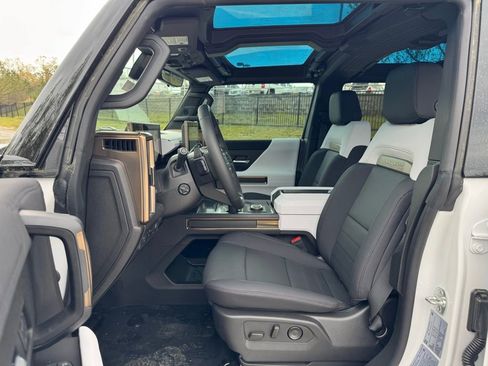 New 2025 GMC Hummer EV 3X w/ LPO, Illumination Package image 21