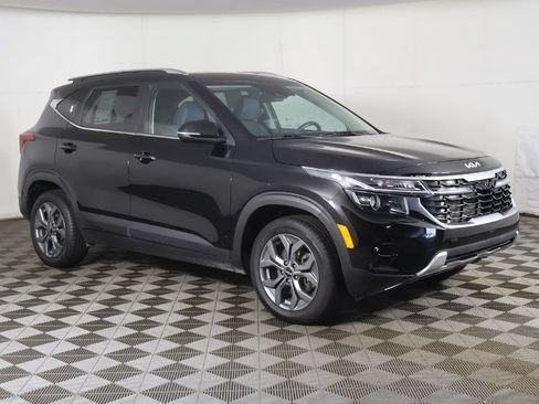 Used 2024 Kia Seltos S AWD/4WD image 49