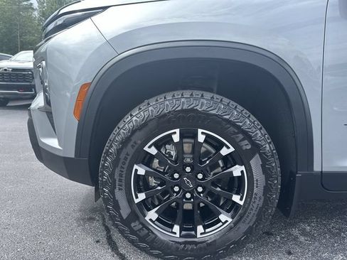 Certified 2025 Chevrolet Traverse Z71 w/ Driver Confidence Package AWD/4WD image 22