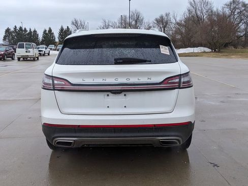 Used 2022 Lincoln Nautilus AWD w/ Premium Package image 4