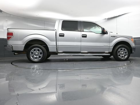 Used 2011 Ford F150 XLT w/ XLT Chrome Pkg image 17