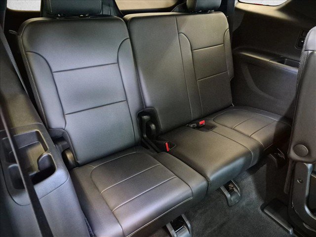 Used 2023 Chevrolet Traverse Premier w/ Redline Edition AWD/4WD image 20