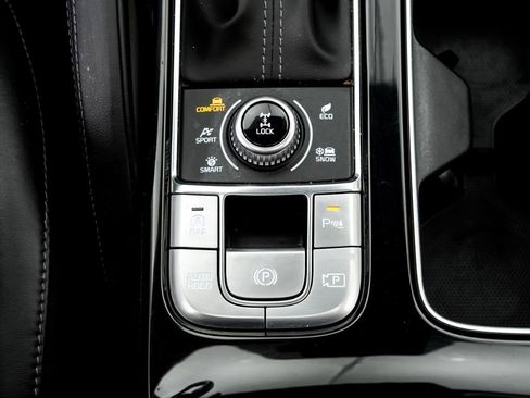 Used 2024 Kia Telluride SX Prestige AWD/4WD image 20