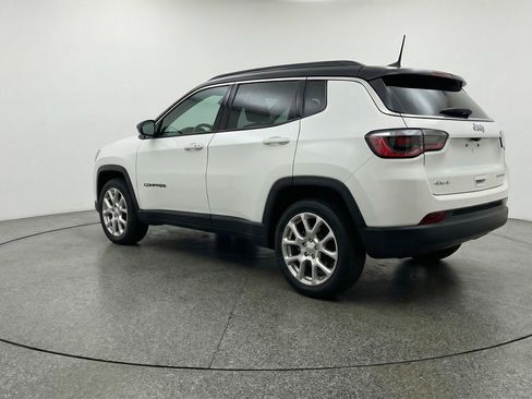 Used 2025 Jeep Compass Limited AWD/4WD image 6