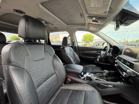 Used 2022 Kia Telluride SX w/ SX Prestige Package AWD/4WD image 19