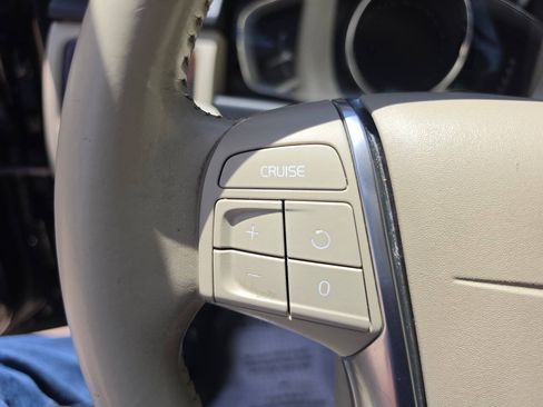 Used 2014 Volvo XC70 3.2 FWD image 35