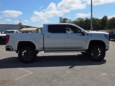 Used 2022 GMC Sierra 1500 Denali w/ Denali Reserve Package AWD/4WD image 13
