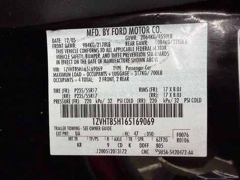 Used 2006 Ford Mustang GT RWD image 26