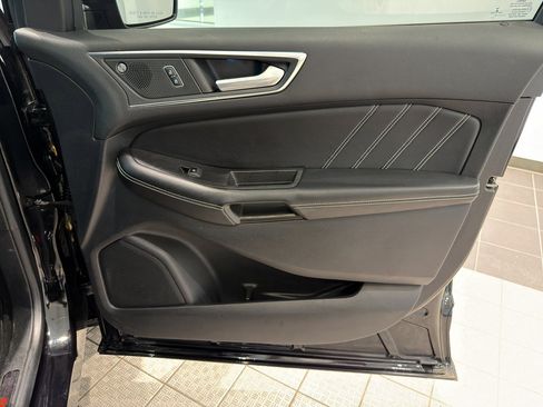 Used 2022 Ford Edge ST w/ Equipment Group 401A AWD/4WD image 27