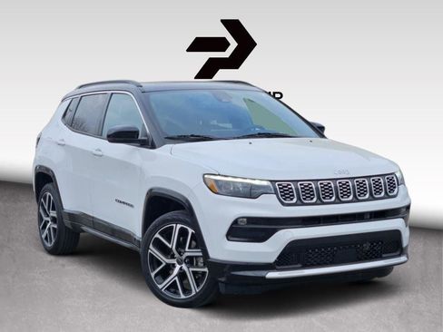 Used 2025 Jeep Compass Limited w/ Elite Group AWD/4WD image 1