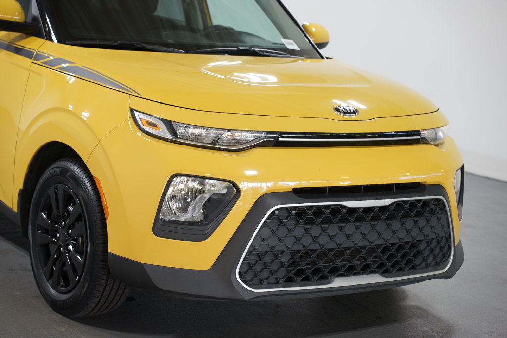 Used 2020 Kia Soul LX FWD image 4