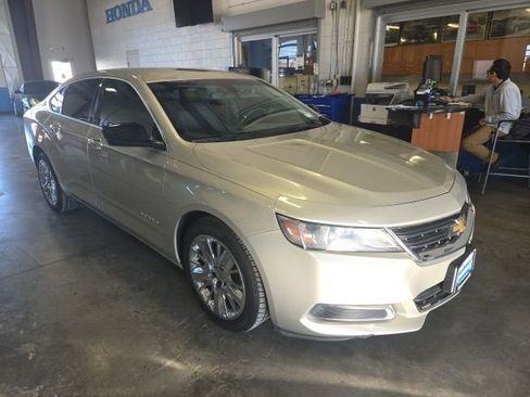 Used 2015 Chevrolet Impala LS image 2