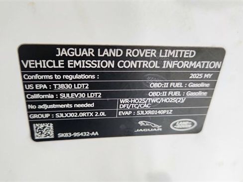 Used 2025 Jaguar F-PACE R-Dynamic S image 61