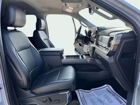 Used 2024 Ford F250 Lariat w/ Sport Appearance Package image 22