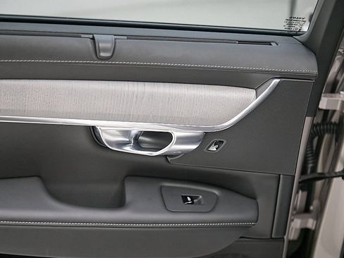 New 2026 Volvo V90 B6 Cross Country Ultra w/ Climate Package image 24