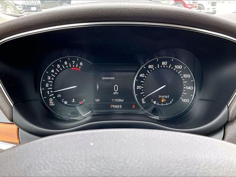 Used 2017 Lincoln MKC Select image 12