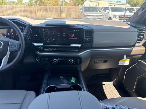New 2026 GMC Sierra 2500 SLT AWD/4WD image 23