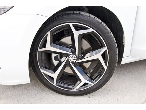 Used 2022 Volkswagen Passat 2.0T R-Line image 31