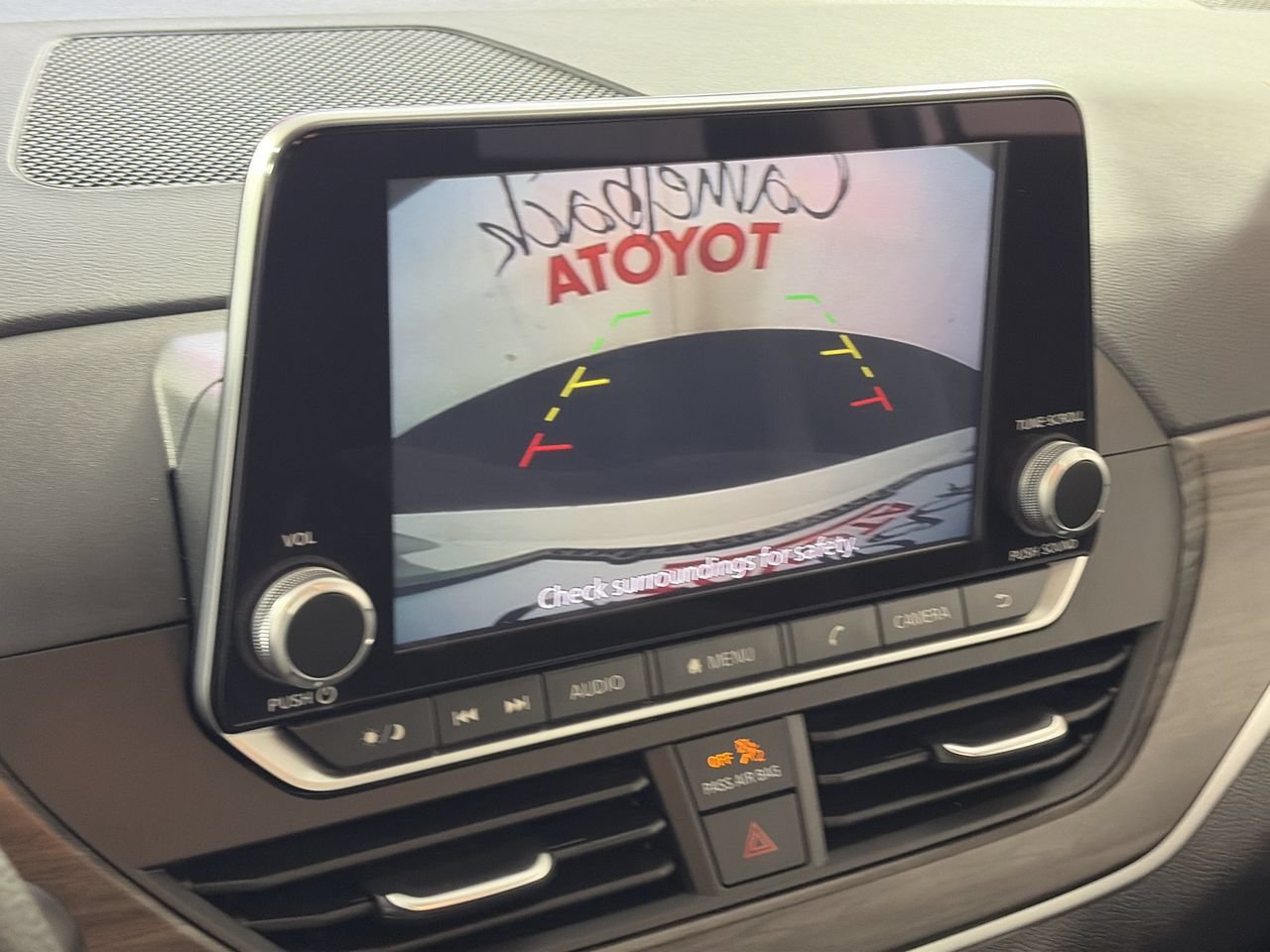 Used 2025 Nissan Altima 2.5 SV FWD image 17