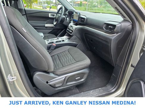 Used 2020 Ford Explorer XLT w/ Comfort Package AWD/4WD image 24