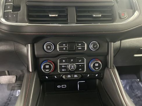 Certified 2022 Chevrolet Suburban RST w/ Sport Performance Package AWD/4WD image 11