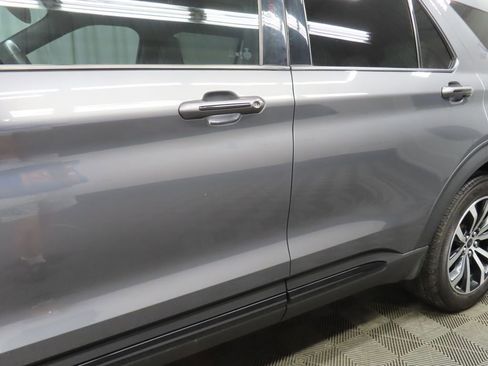Used 2022 Ford Explorer ST-Line w/ Class IV Trailer Tow Package AWD/4WD image 42
