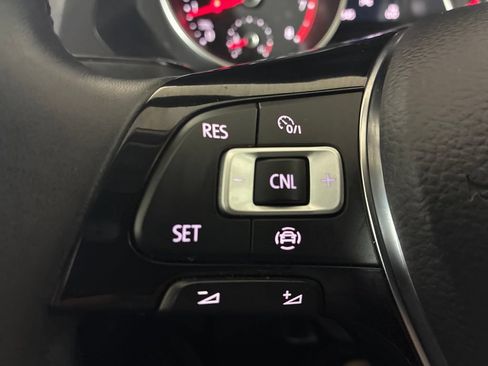 Used 2020 Volkswagen Tiguan SE w/ 3rd Row Seat Package AWD/4WD image 10