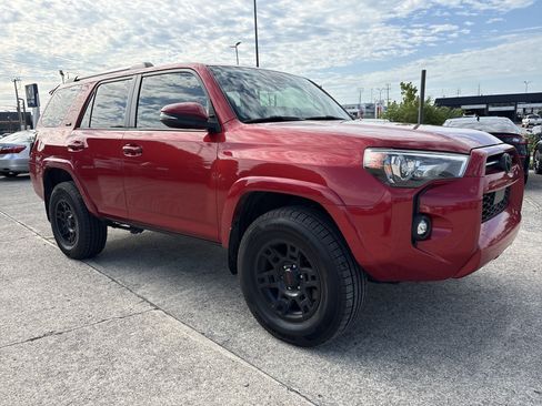 Used 2021 Toyota 4Runner SR5 Premium w/ Moonroof Package AWD/4WD image 1