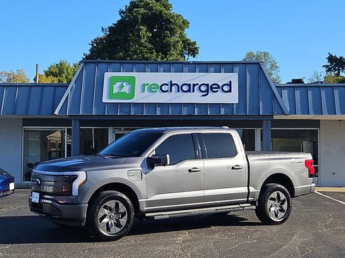 Used 2023 Ford F150 Lightning Lariat image 1