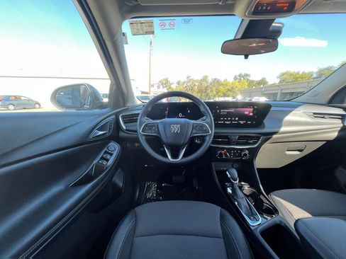 Used 2025 Buick Encore GX Preferred FWD image 33
