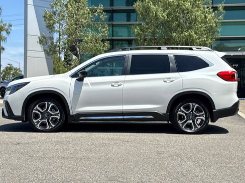 Used 2024 Subaru Ascent Limited w/ Technology Package AWD/4WD image 7