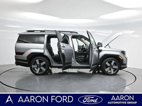 Used 2024 Hyundai Santa Fe Limited AWD/4WD image 3