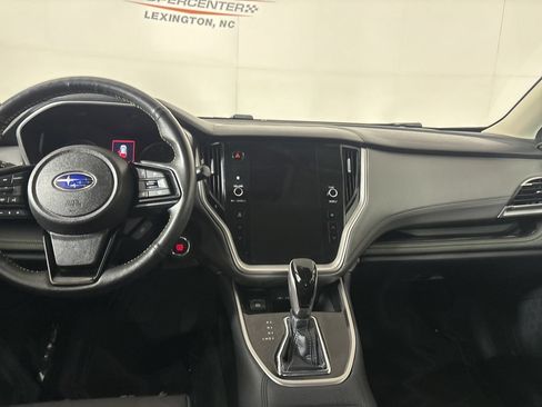 Used 2025 Subaru Outback Onyx Edition AWD/4WD image 25
