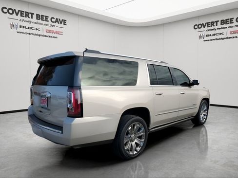 Used 2015 GMC Yukon XL Denali w/ Touring Package image 9
