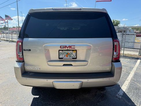 Used 2017 GMC Yukon SLT w/ Open Road Package RWD image 10