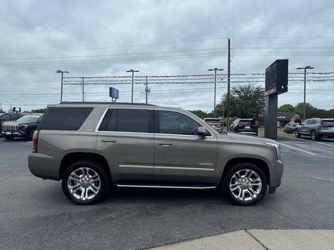 Used 2019 GMC Yukon SLT w/ Premium Edition RWD image 8