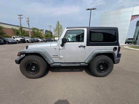 Used 2011 Jeep Wrangler Sport AWD/4WD image 7